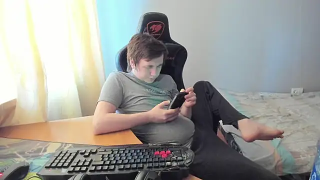 iliaskrislove 现场XXX聊天