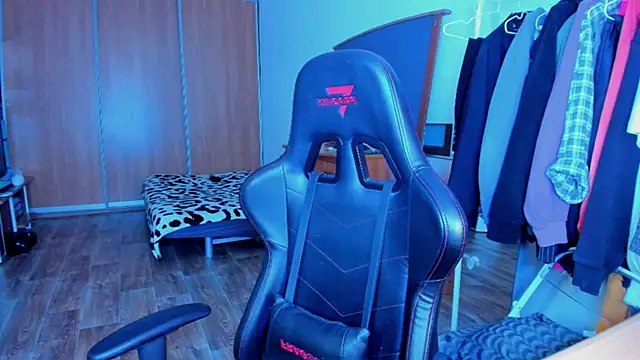 just_fucked777: απευθείας συνομιλία ΧΧΧ