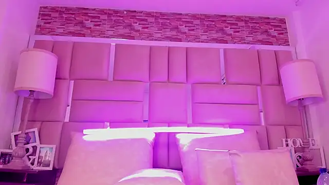 ShaniaBrownn Chat XXX live