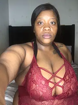 BigJugsCandyxx's Live XXX Chat