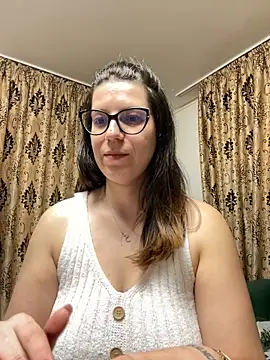 NadiraNoor Adlı Modelin Canlı XXX Sohbeti