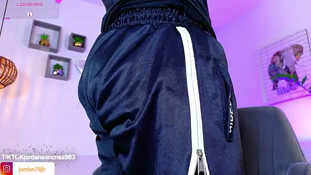 JordanSmiith_ élő XXX-chatje