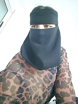 عرض كام om_tiz