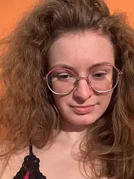 Hii_Adel – Kamerová šou