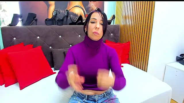 Chat XXX en directo de LauraSiin