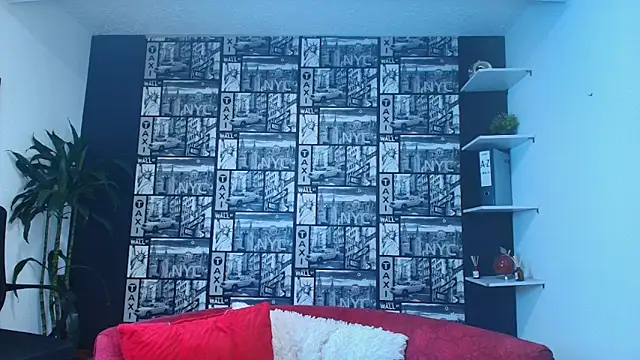 DanielaMonroe live XXX chat