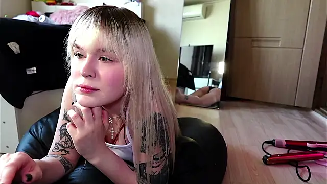 LisaNelsona: онлайн-секс-чат