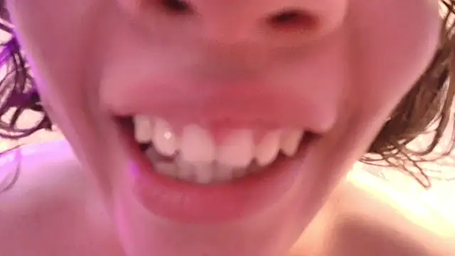 LiaSweetxx's Live XXX Chat