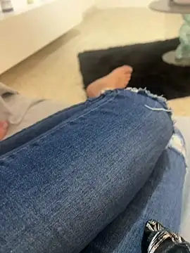 diavola_bionda Show in webcam