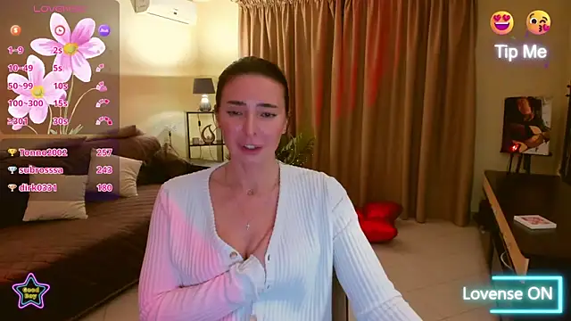 AlenaJuly élő XXX-chatje