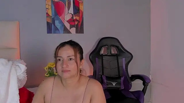 Chat +18 de Zafiro__Brown ao vivo