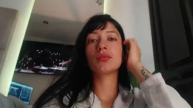 _TiniWild Live XXX-Chat