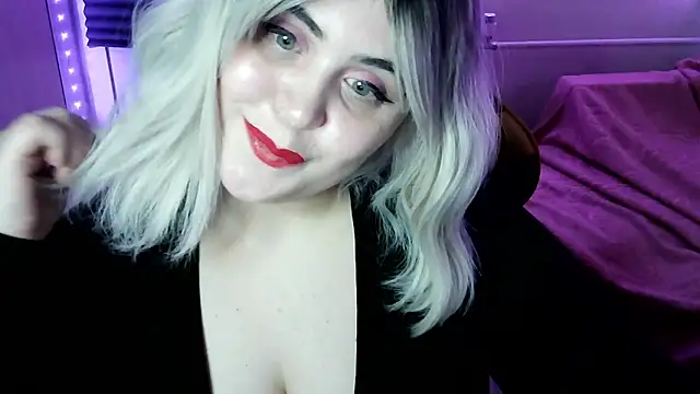 Lulovia Live XXX-chat