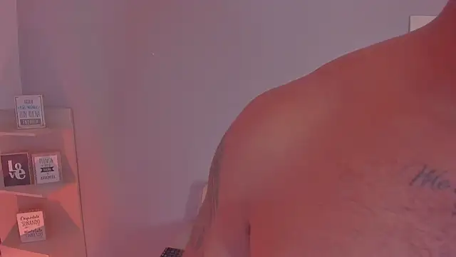 Živý XXX chat KylliamLevis