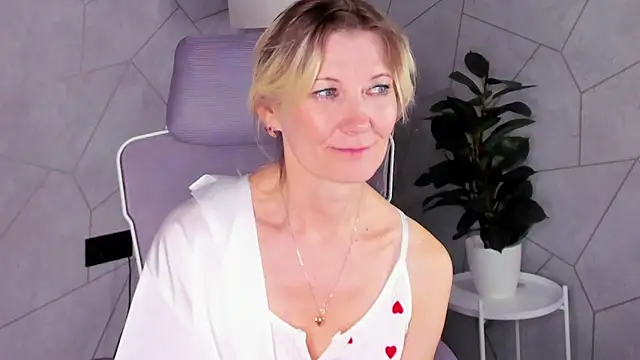 Chatroom XXX en direct de Julie_Lucas