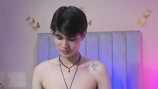 Czat XXX na żywo – Derek_Sinn