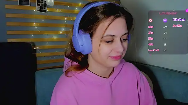 Онлайн чат XXX Alice_Wanderr