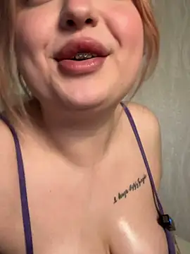 KellyMoors' Live XXX Chat