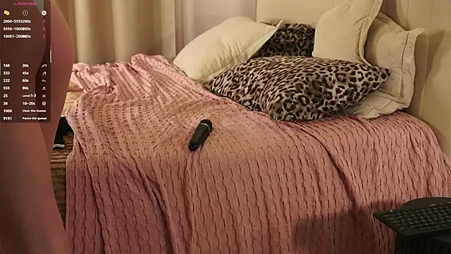 IdaJonesy live XXX chat