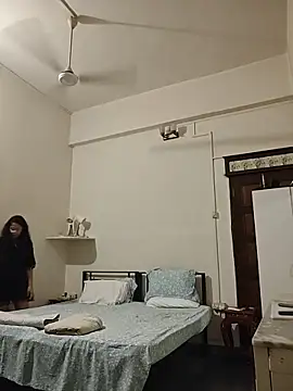 NakedMILFx Chat XXX live