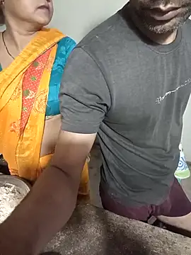 Savita_bhabhi_enjoy's Webcam Show