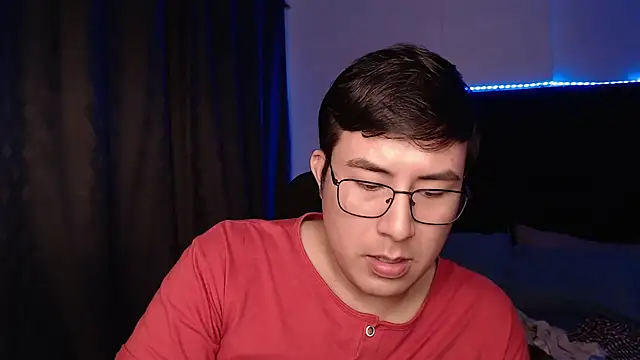 andrewmhilton_: онлайн-секс-чат