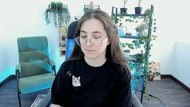 VirtuallVoyant Adlı Modelin Canlı XXX Sohbeti