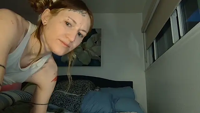 lavender_spits' Webcam Show