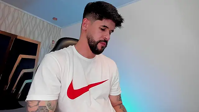 Petesevans 라이브 XXX 채팅