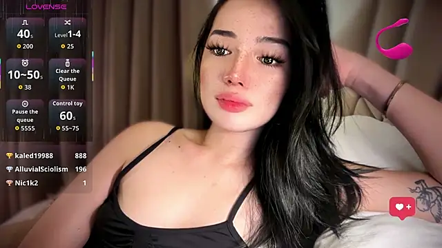 Вебкам-шоу maui_wowie