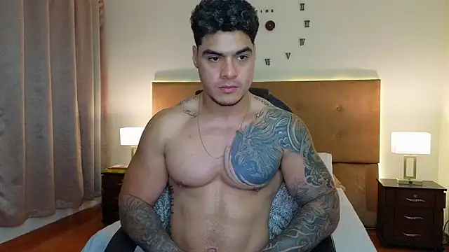Show modela Steven_Velez na web-kameri