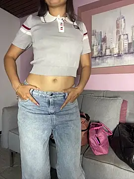 ArianaDominguezPink_ 现场XXX聊天