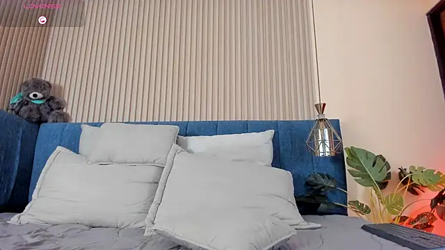 kathecute__ Adlı Modelin Canlı XXX Sohbeti