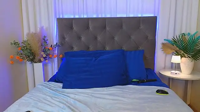 Ariana_Petite: απευθείας συνομιλία ΧΧΧ