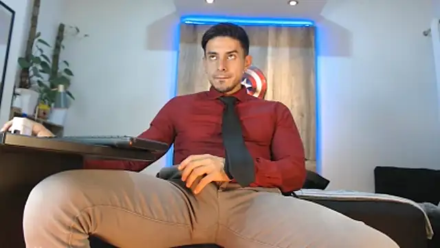 Andrew_4_ Adlı Modelin Canlı XXX Sohbeti