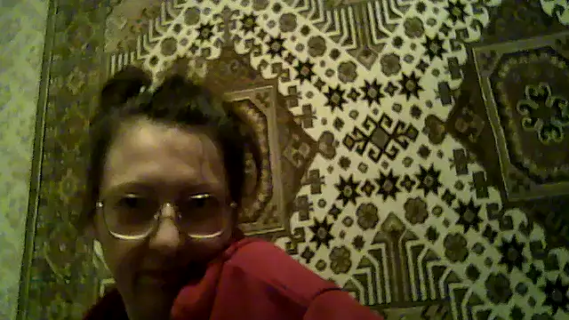 FayInessaKiss' Live XXX Chat