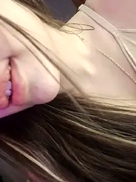 reem_699's Live XXX Chat