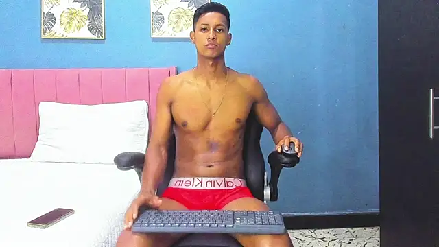 Webkamerová show tom_strong1