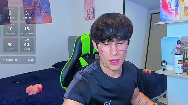 JayHotxxx Chat XXX in diretta