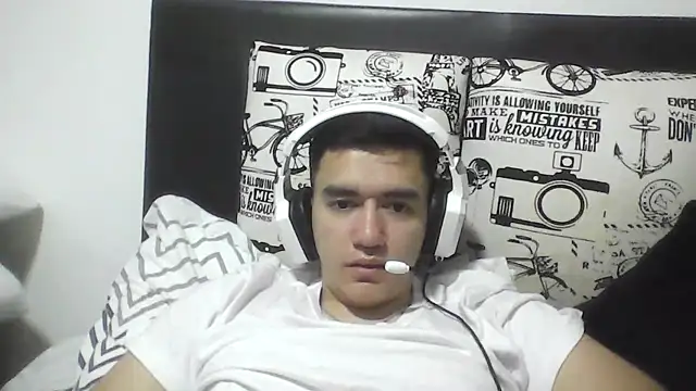 Estebitan_vm Chat XXX in diretta