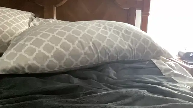 UncutMagic: διαδικτυακό σόου στην κάμερα