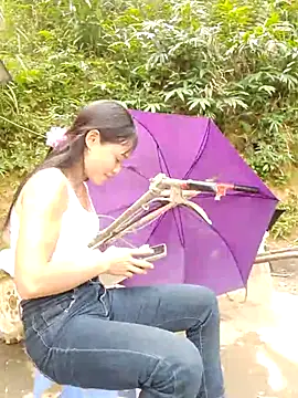 Show modela doggy-00 na web-kameri