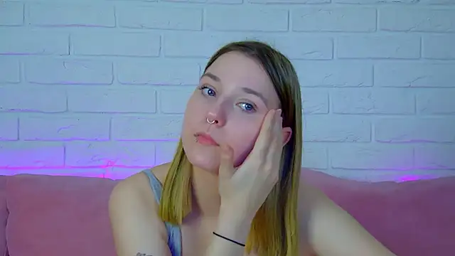 TinnaBurton 即時 XXX 聊天