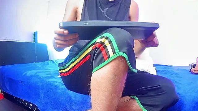 nicolatinboy Chat XXX in diretta