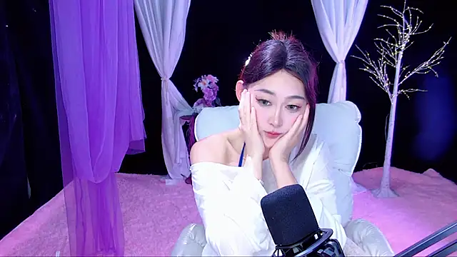 Chat XXX en directo de Tili-668