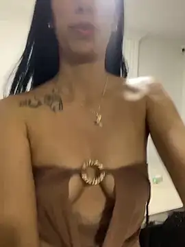 isa_rousse25 Webcam Show