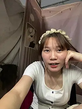 -Eidieea-'s Live XXX Chat