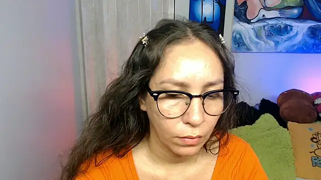 naihroby's Live XXX Chat