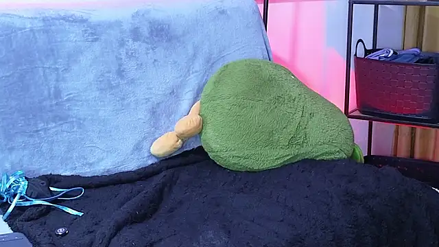 MightyLaura1's Live XXX Chat