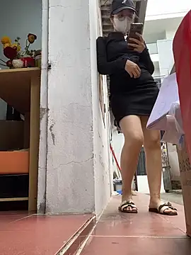 Rose-Public's Live XXX Chat